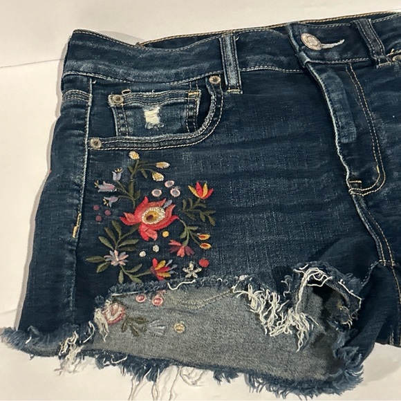 American Eagle Denim Shorts Womens 8 - Hi Rise Shortie Floral Dark Wash Ripped - Picture 2 of 14